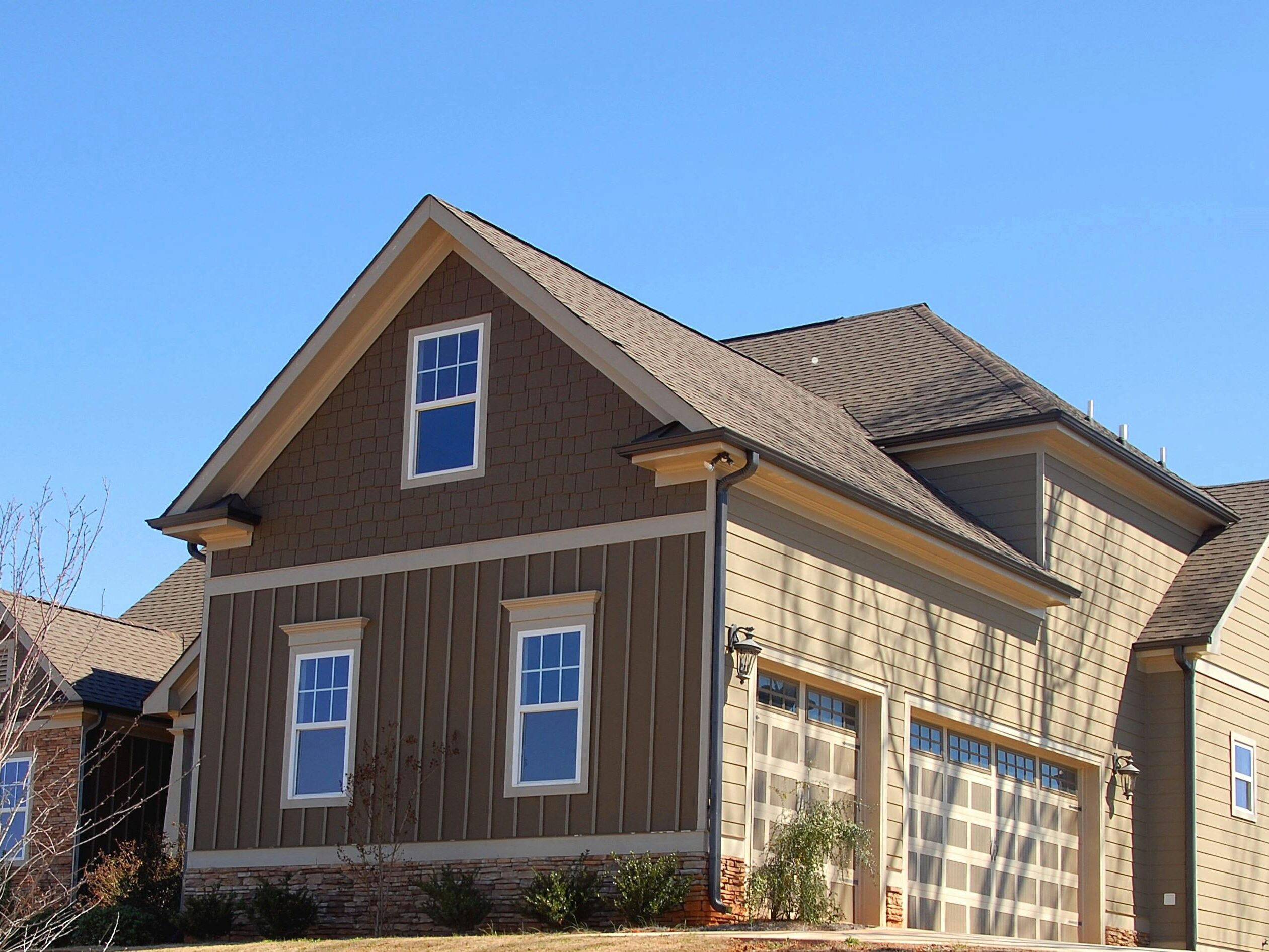 A brown house 